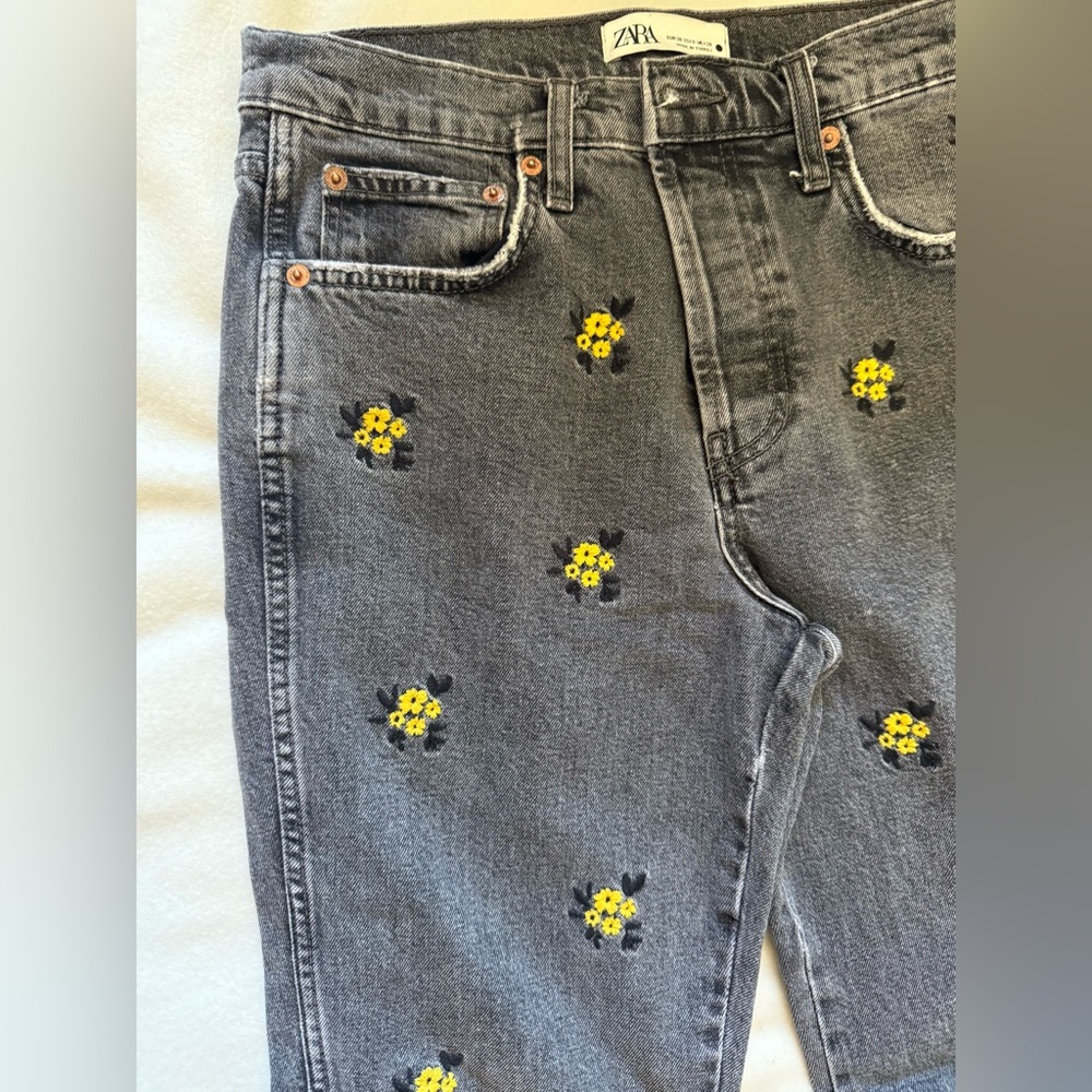 Zara Slim Full Length Black Floral High Rise Jeans - Picture 3 of 9